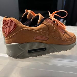 Air Max 90 ID “Peach”